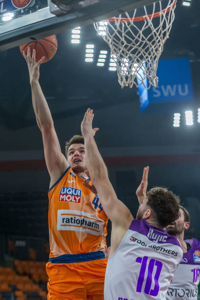 亚洲快攻 亚洲快攻